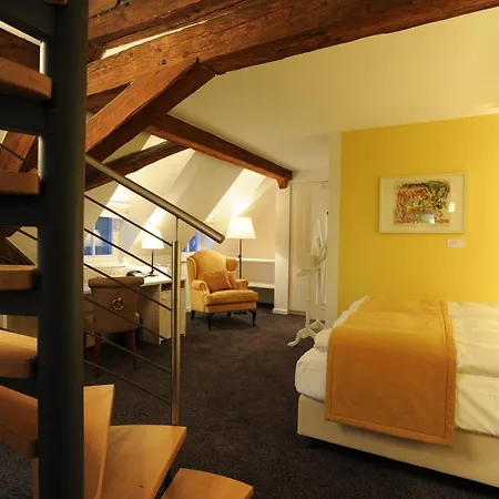 Altes Amtshaus, 3 ホテル Mulfingen