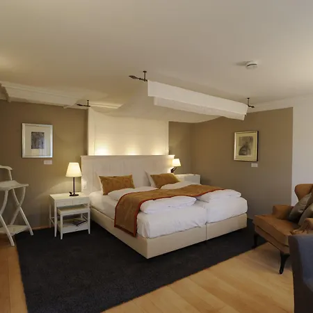 Altes Amtshaus, 3 3* Mulfingen