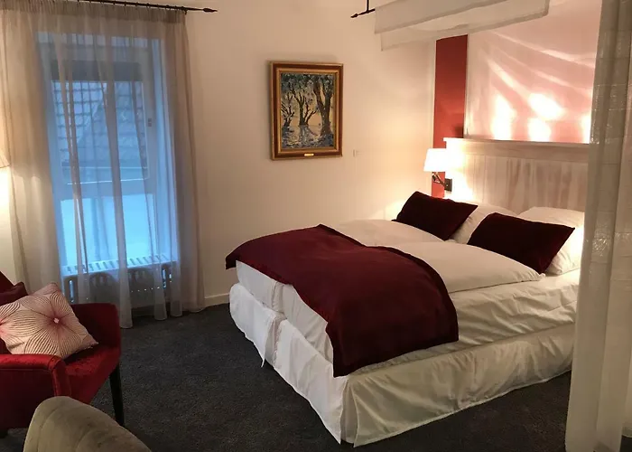 Altes Amtshaus, 3 3* Mulfingen